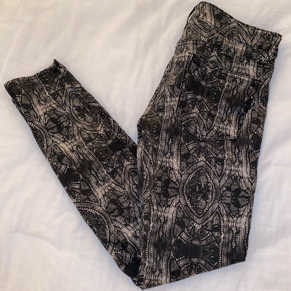Rich & Skinny Black Lace Print Skinny Jeans-Size 28